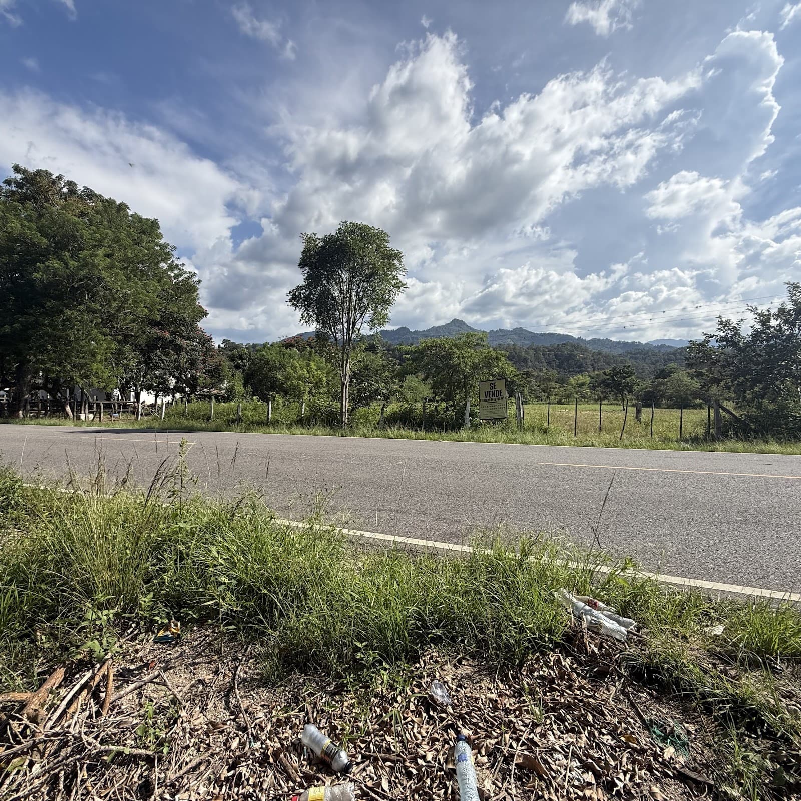 Lote esquina con vista, Los Conacastes